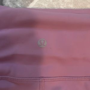 LULULEMON LAVENDER SIZE 6